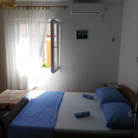 Apartmani Karuza Novalja Kültér fotó